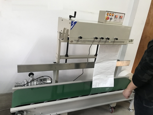 Sellado eficiente de bolsas con máquina automática continua y piezas de repuesto después del servicio