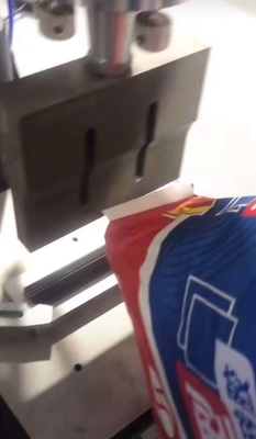 Máquina de sellado de bolsas de ultrasonido semiautomática de 25 kg a 50 kg con voltaje personalizado