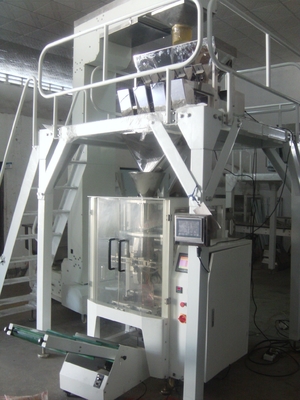 Máquina de embalaje de granos de arroz totalmente automática con accionamiento eléctrico para alimentos en bolsas 100-2000g