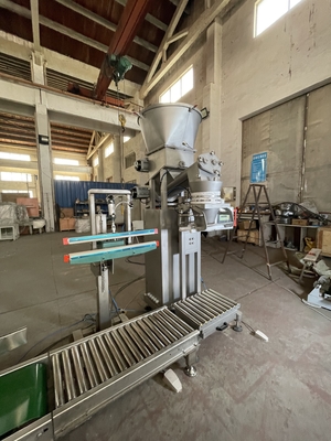 Máquina semiautomática de embalaje de polvo de 5-10 kg para triturados de coco y relleno de coco triturado
